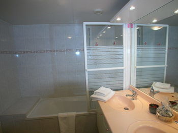 Riviera Vip Forville-Stanislas Cannes Extérieur photo